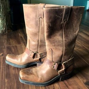 BP Hightail Harness Boots size 8